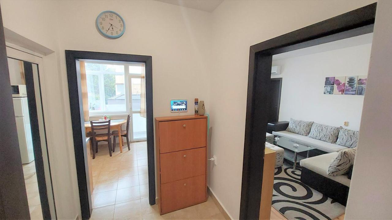 3 Rooms Apartment, Top Center, 1St Floor, Aubg, Free Parking, Pc I5 Ssd, 3 Led Tvs 200 Channels, Wifi, Terrace, Easy-Late Check-In, Stay Before Greece Blagoevgrad Exteriér fotografie